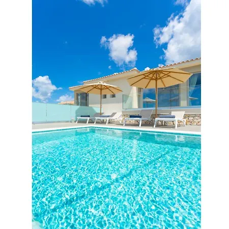 Lassi Illios Vila Argostoli (Kefalonia)