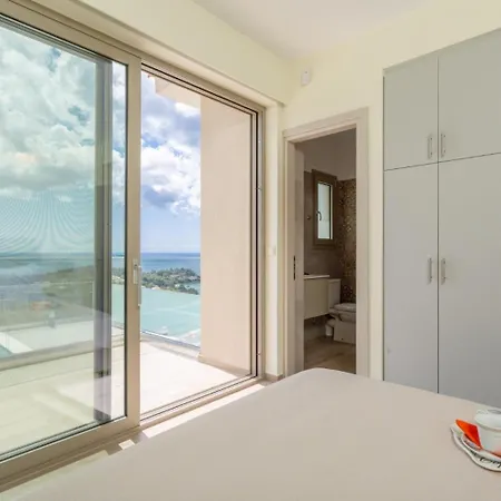 Lassi Illios アルゴストリオン